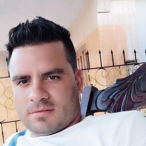 Meet your Posher, Adrián